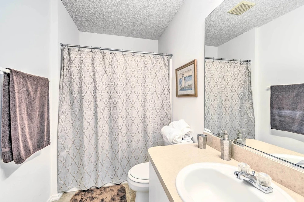 Sunny Home in The Villages with Lanai and Pool Access