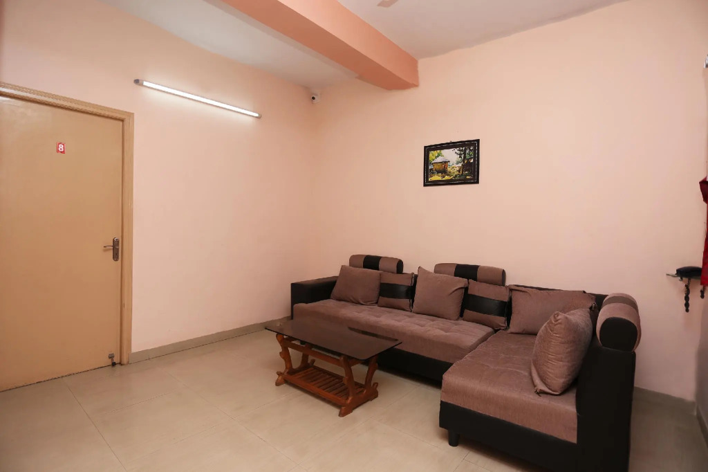 OYO Flagship 8999 Rajarhat