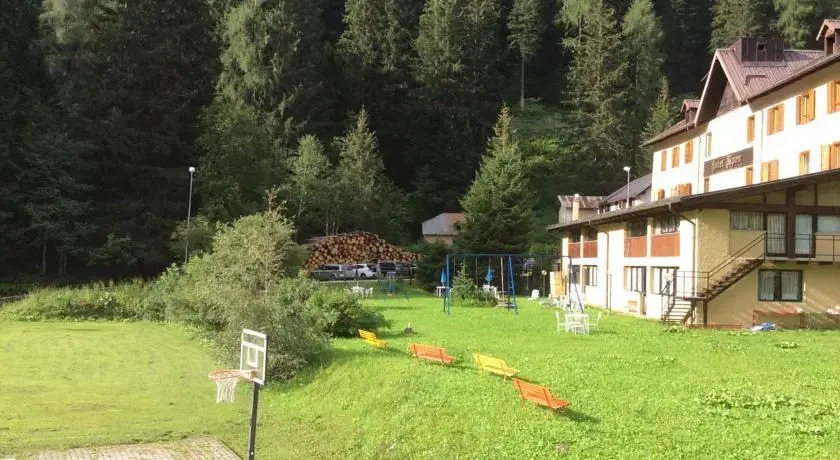 Hotel Alpen