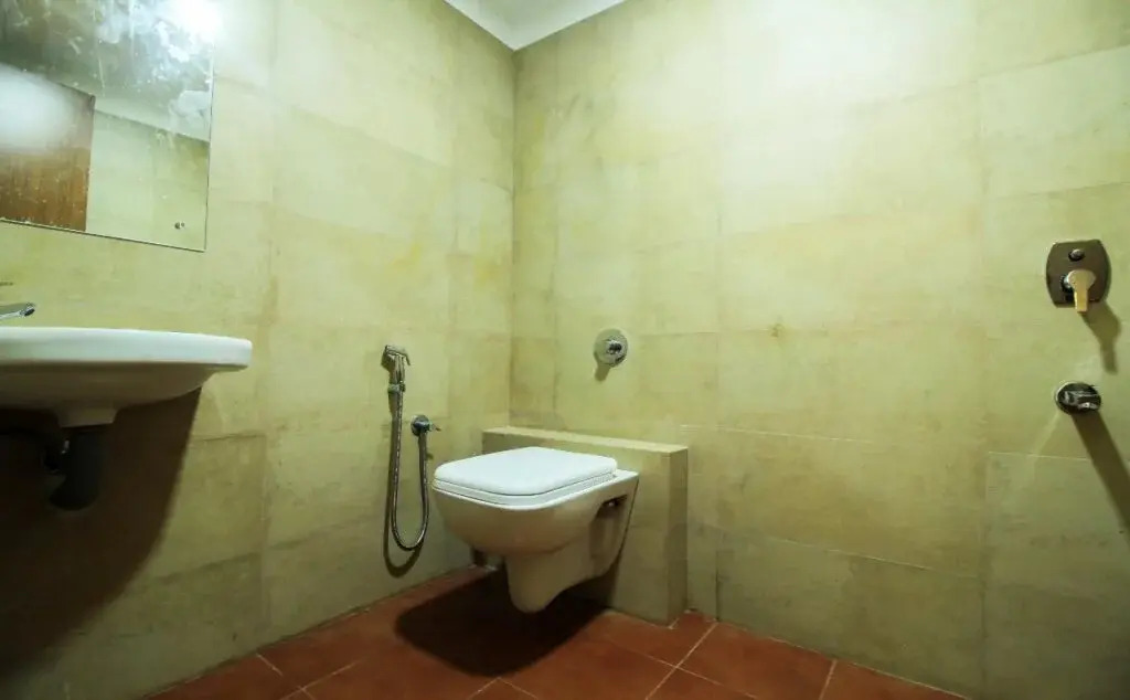Varcity Bay By OYO Rooms