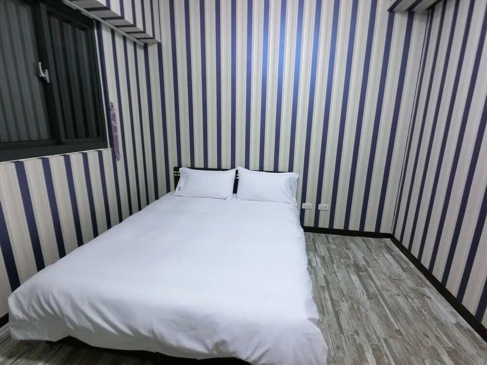 Discovery Yizhong Inn