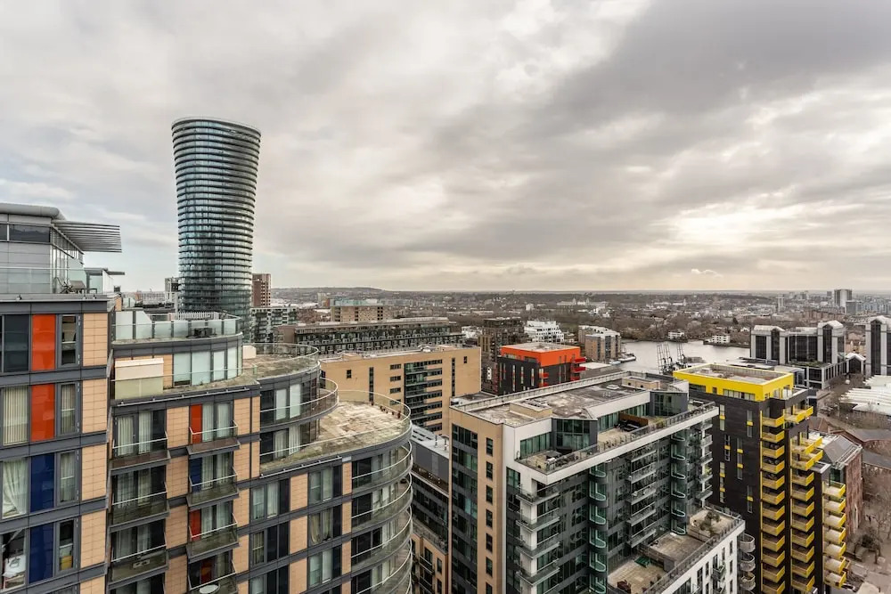 Beautifully Styled 1 Bed Flat in Canary Wharf High Rise