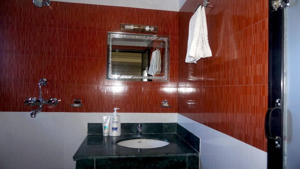 Hotel Middle Path & Spa