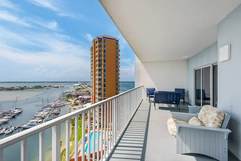 South Harbour 12E