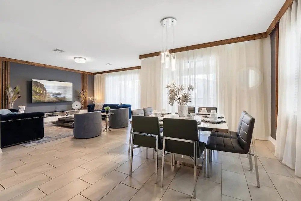 Sophisticated 6BR at Storey Lake Sl2766