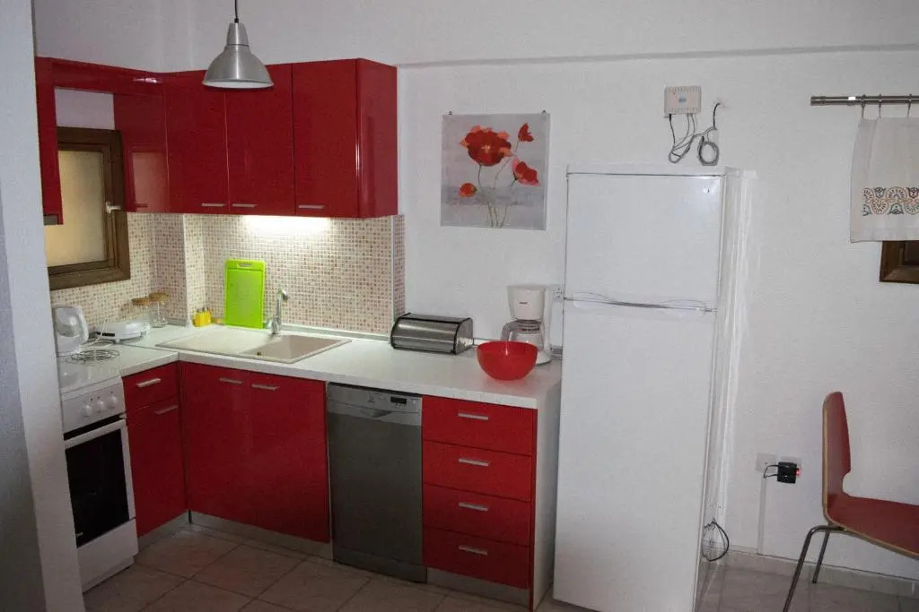"The red kitchen" family house at kalyves