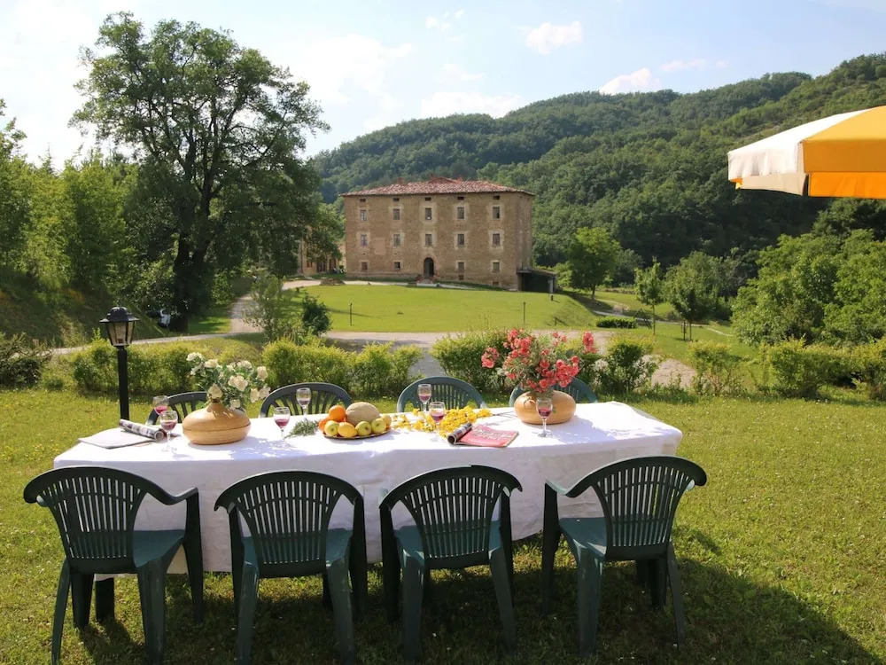 Mansion in Apecchio With Pool