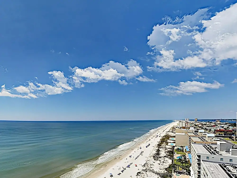 931 W Beach Blvd Condo by RedAwning
