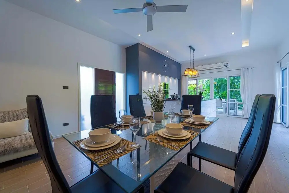 Modern 3 Bedroom Pool Villa - MR54