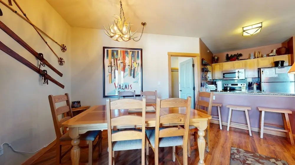 Juniper Springs Lodge 539 Deluxe Condo Great Complex Amenities near Ski-In Ski-Out by RedAwning