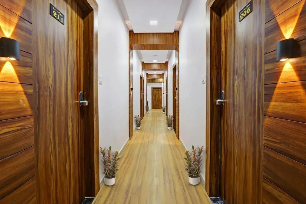 OYO Flagship 70202 Hotel Max