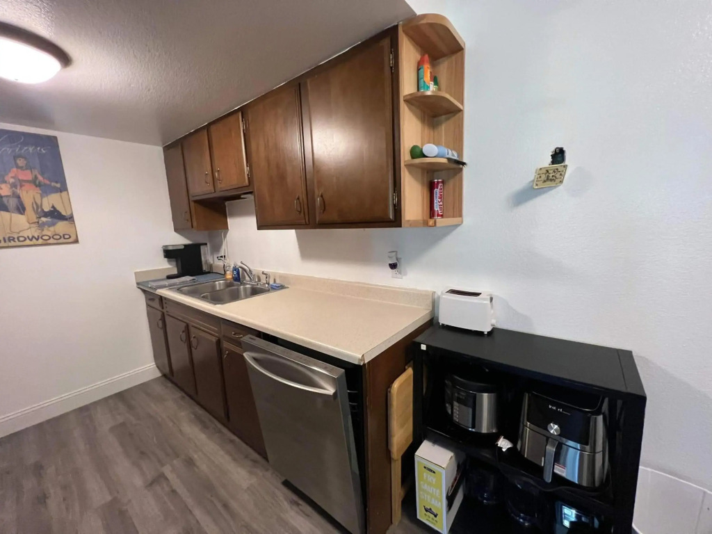 Rustic Girdwood Condo