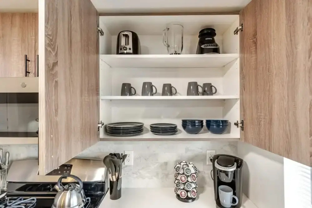 Charming 2BR w King Queen Close to SLC