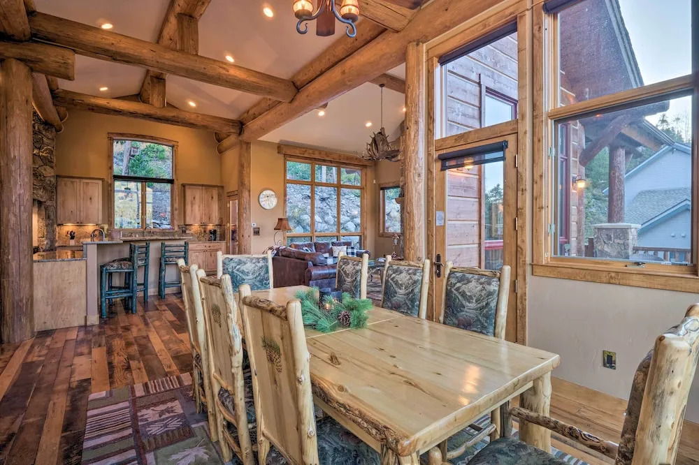Hilltop Breck Home: Hot Tub, Views & Walk to Town