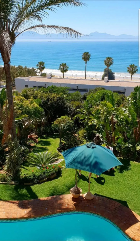 Blue Water Bay Holiday House