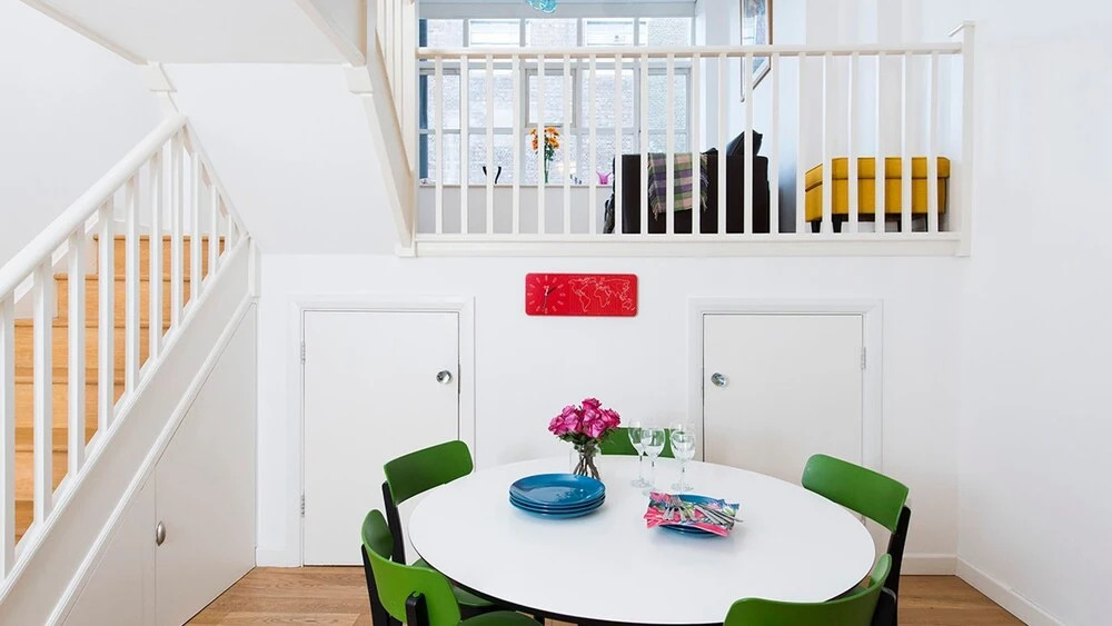 Sleek, Stylish 2BR Home in Shoreditch