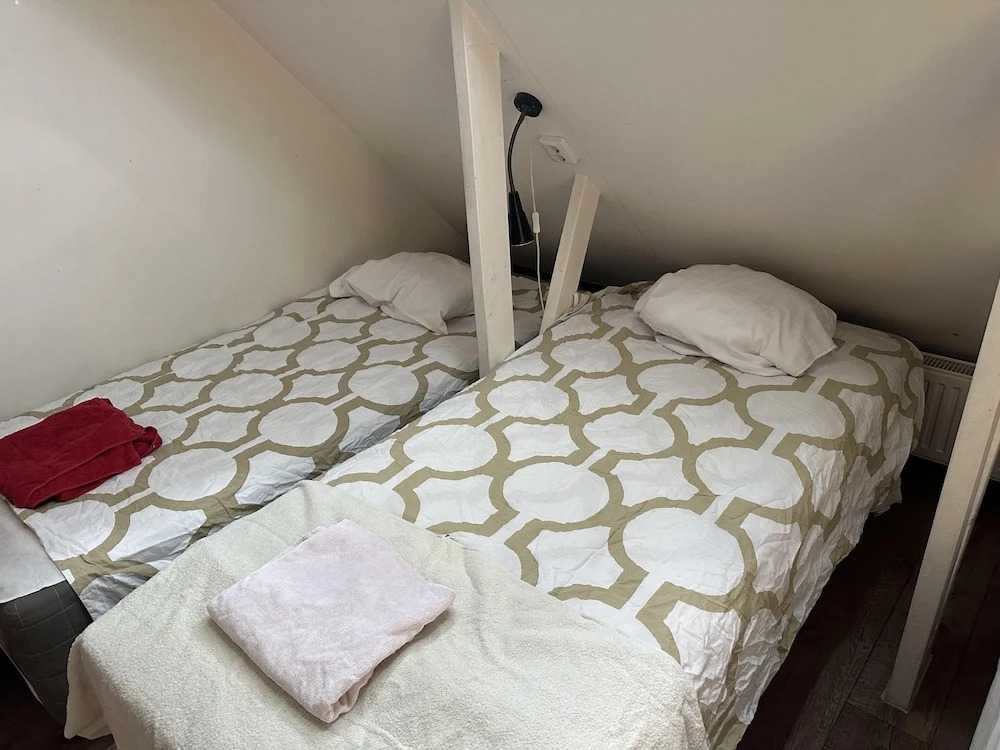 2- bed Apartment in Rosersberg
