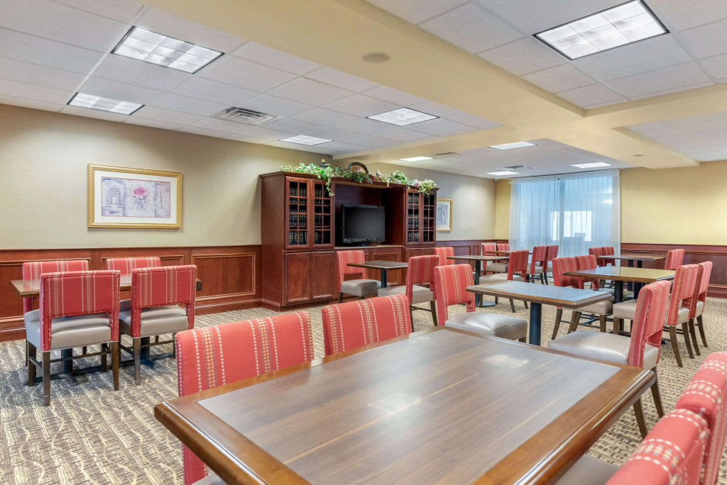 Comfort Suites Findlay I-75 near Sports Complex
