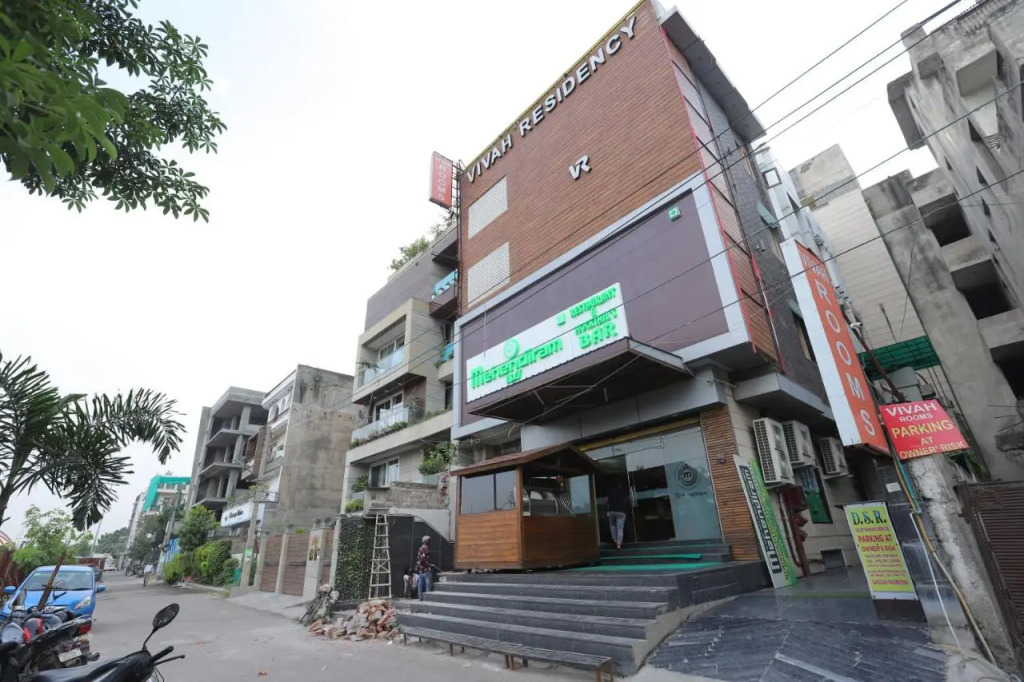Hotel Vivah Residency Couple Friendly Pashim Vihar