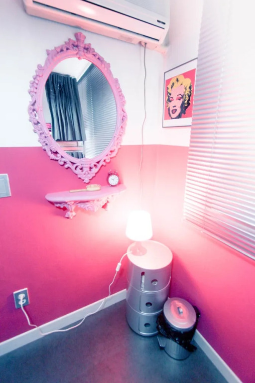 Travelholic Guesthouse - Hostel