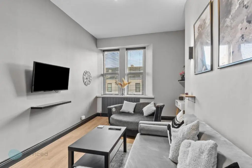 1 Bed- Holyrood Retreat