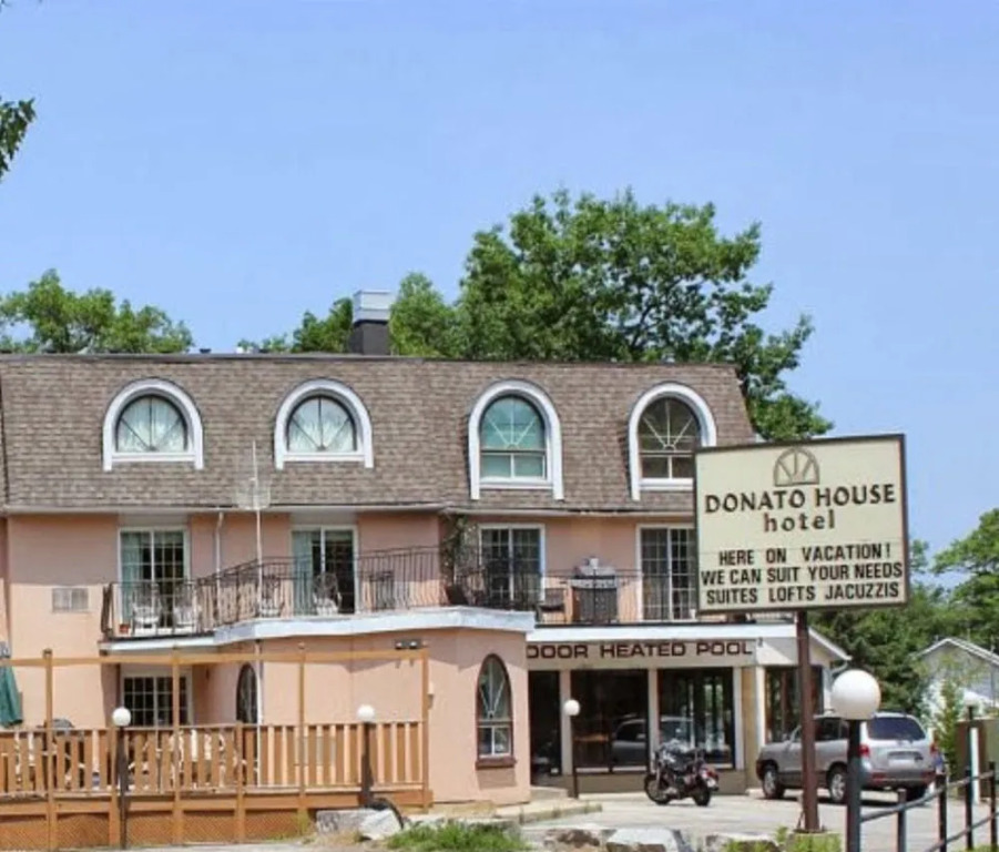 Donato House Hotel