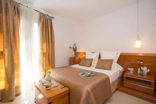 SingularStays Poeta Querol