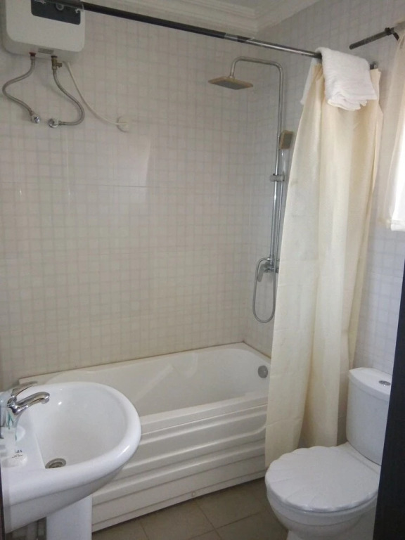 206 Exclusive Hotel