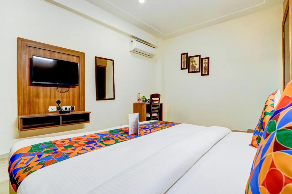 FabHotel Golf Inn