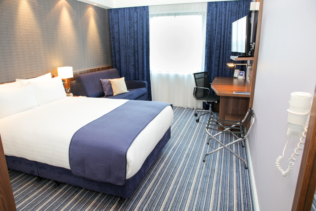 Holiday Inn Express London Heathrow T5 by IHG