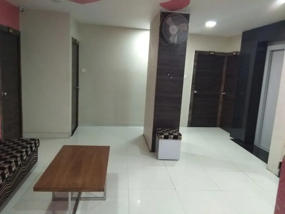 JK Rooms 128 Hotel RR