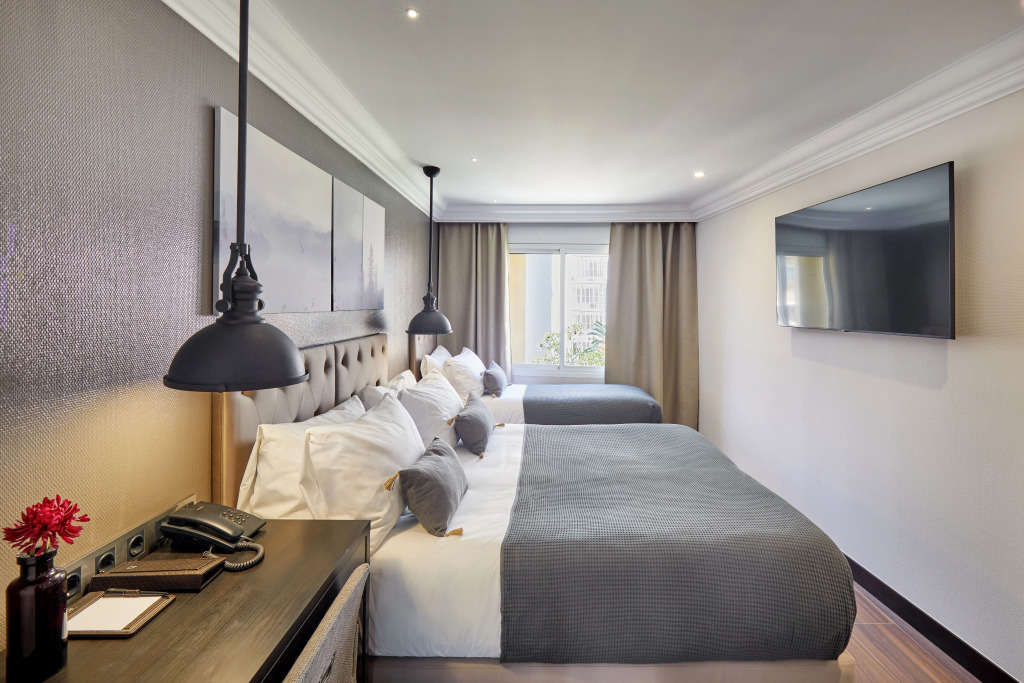 Hotel Cortes Rambla