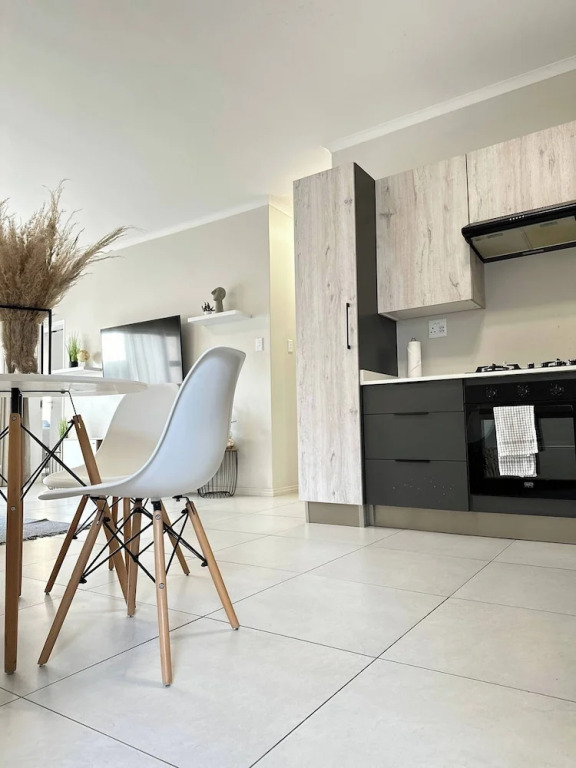 Humble Abode - 93 On New - Midrand