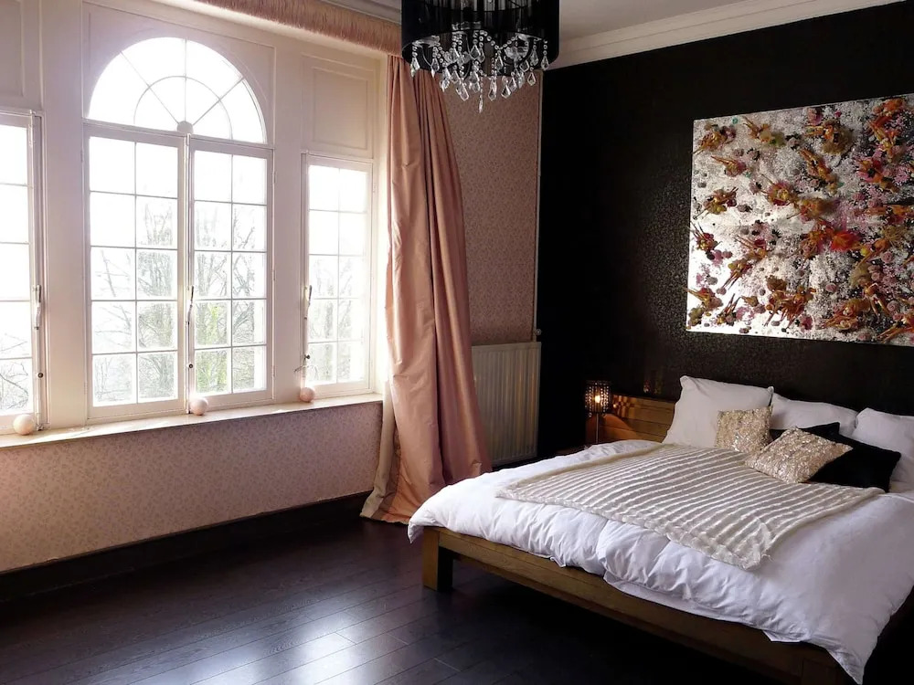 Spacious Spa Villa with Garden