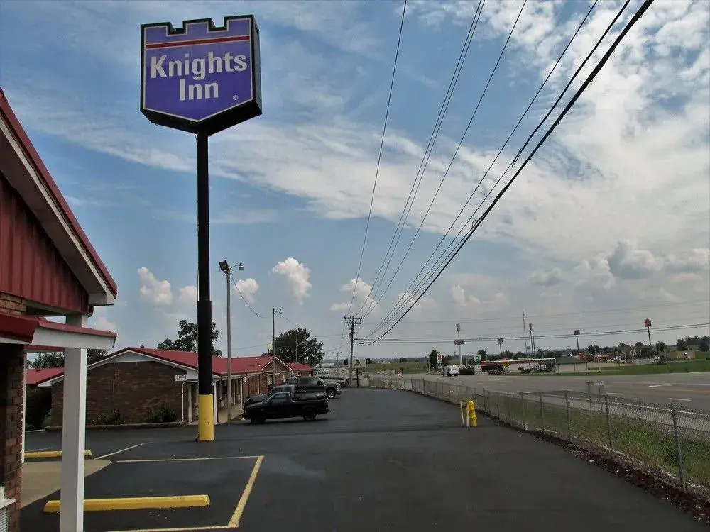 Knights Inn Cadiz