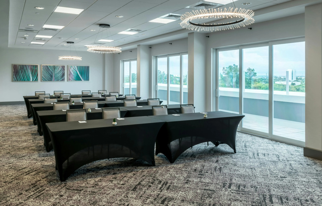 Home2 Suites By Hilton Cape Canaveral Cruise Port