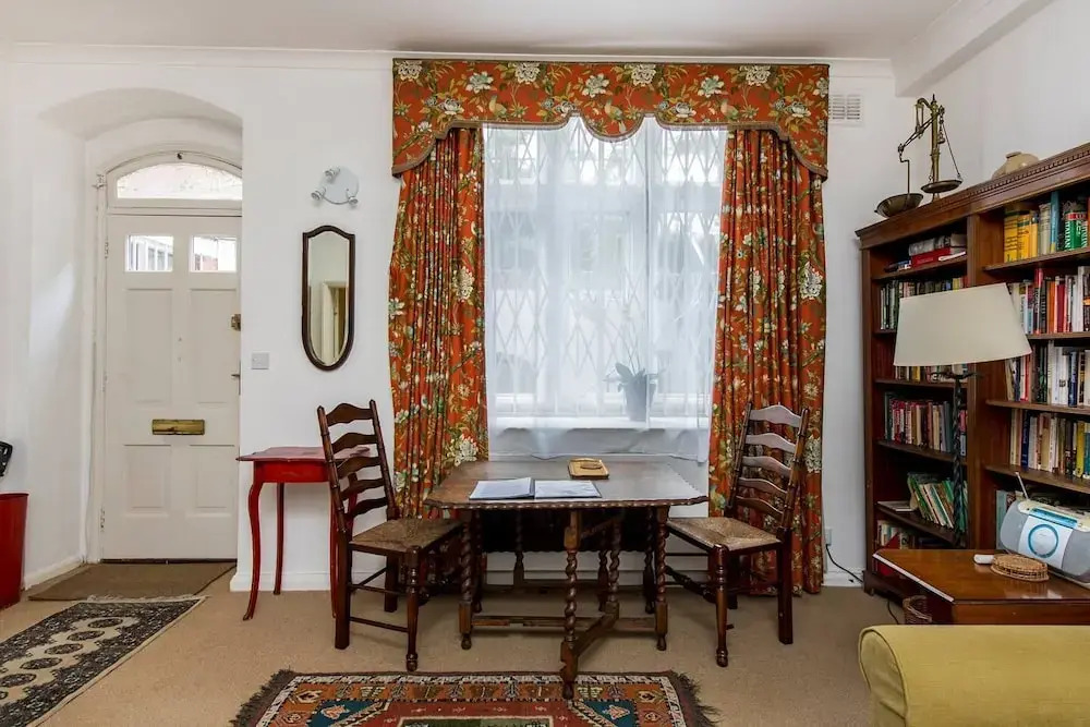 Traditional 1 Bed in Chelsea Near Harrods