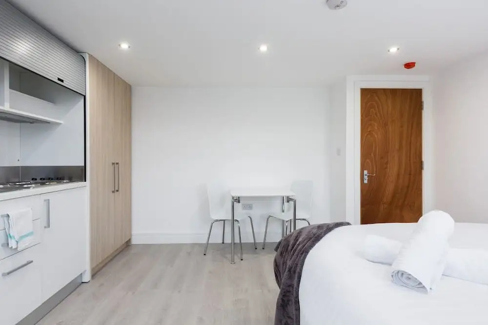 Bright Studio Flat - Camberwell! 3d