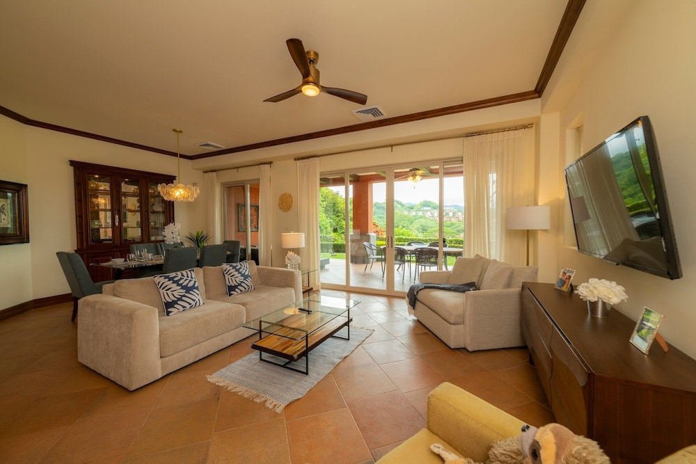 Montebello 4E 3 bdr Pool View in Los Suenos