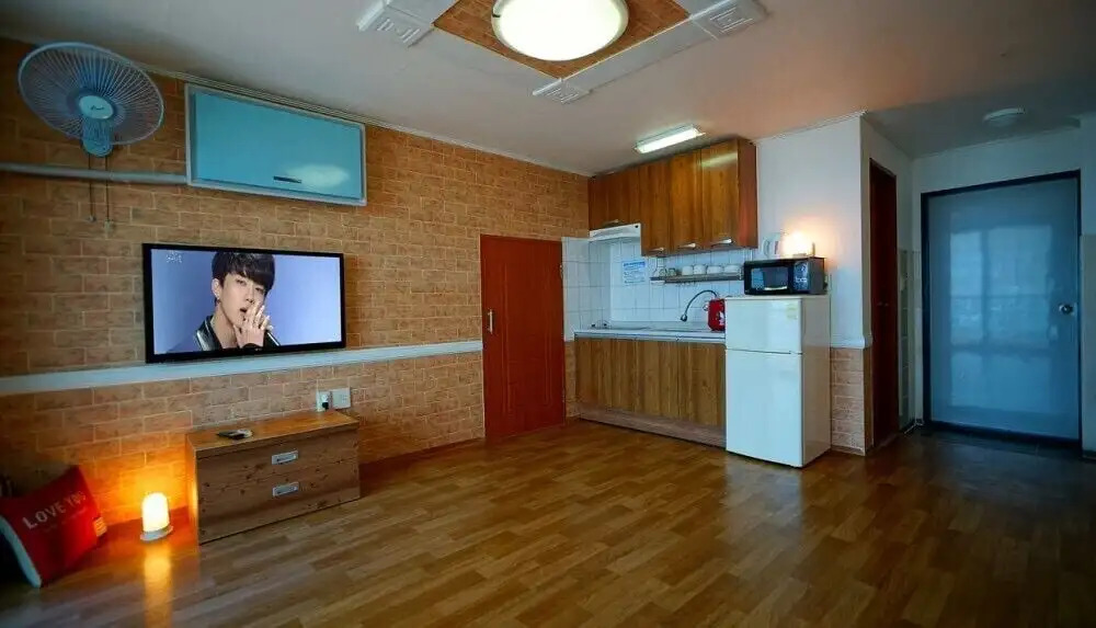 Sea sight pension