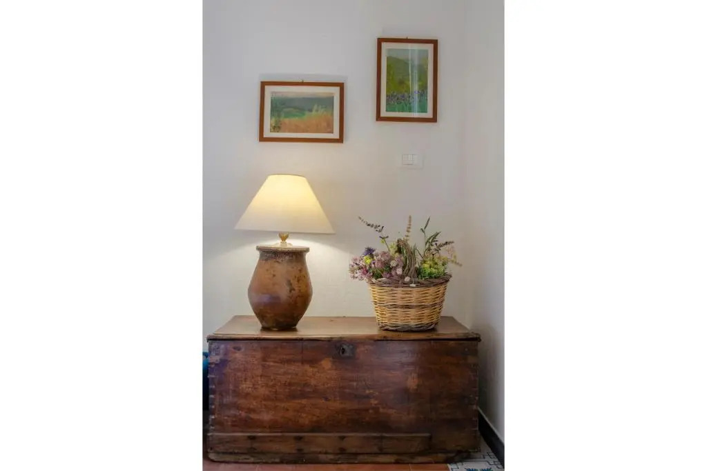 ALTIDO Charming House for 12, with Patio in Vernazza