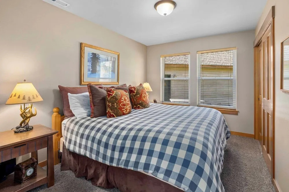 Dog-Friendly Ronald Vacation Rental Cabin