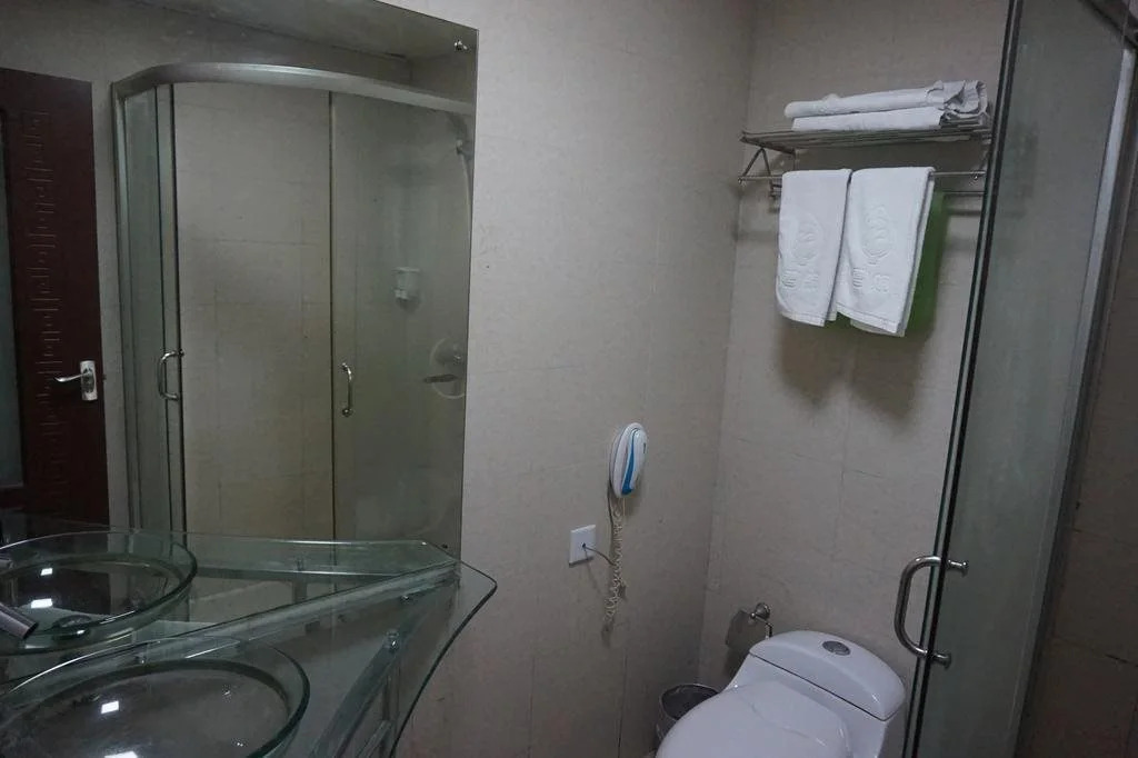 Shanghai Junhang Holiday Hotel