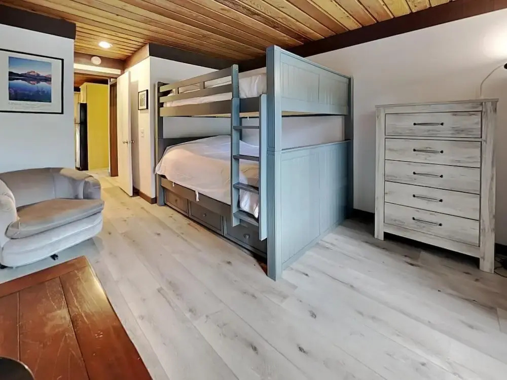 Slopeside Condo with Fireplace