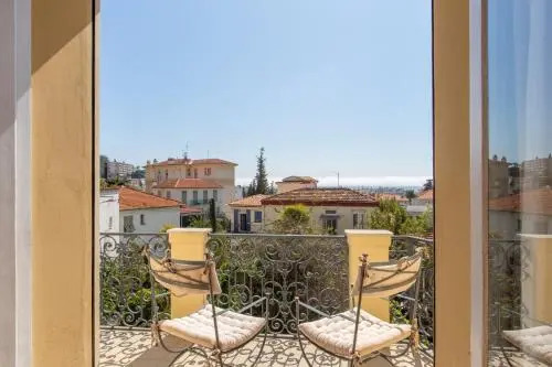 Penthouse Lou Lòu by iVillamia com