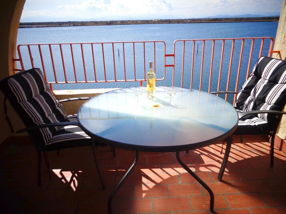 Apartment With one Bedroom in Le Barcarès, With Wonderful Lake View an