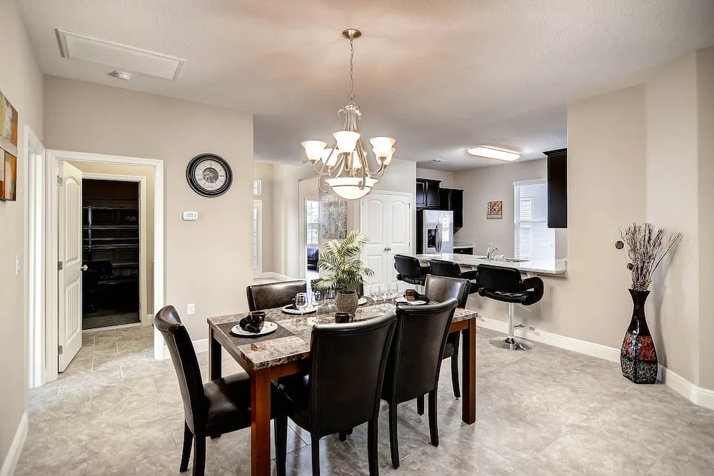 4329ac - Solterra Gated Resort 5 Bedroom Home by RedAwning
