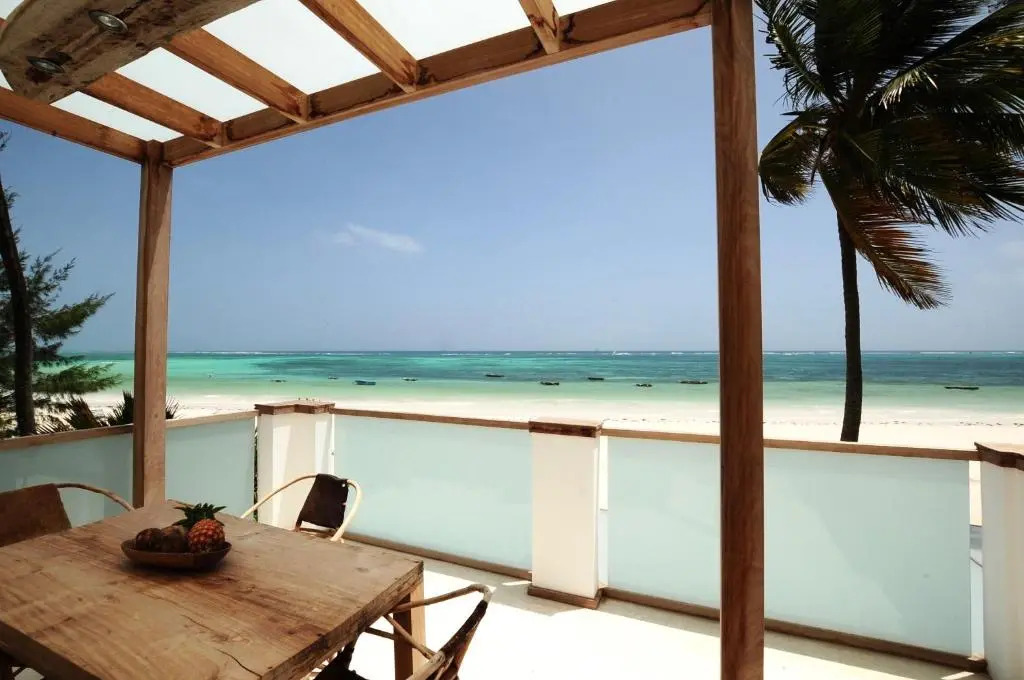 Private Beachfront Suite Apartment " Moja "
