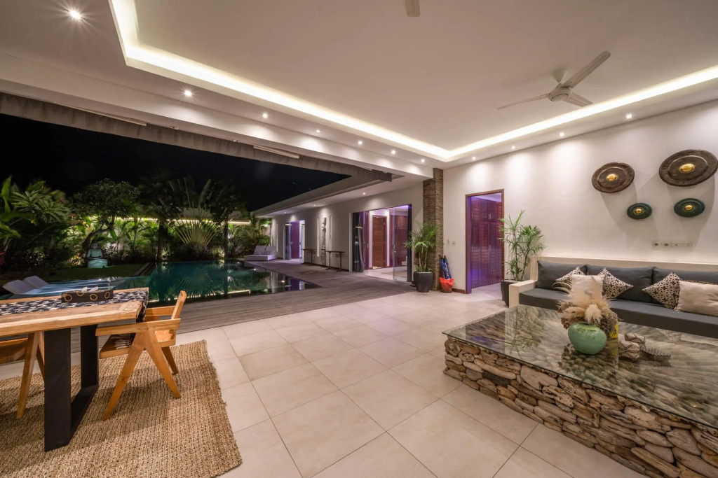 Villa Tira - Elegant 3BR in Central Seminyak