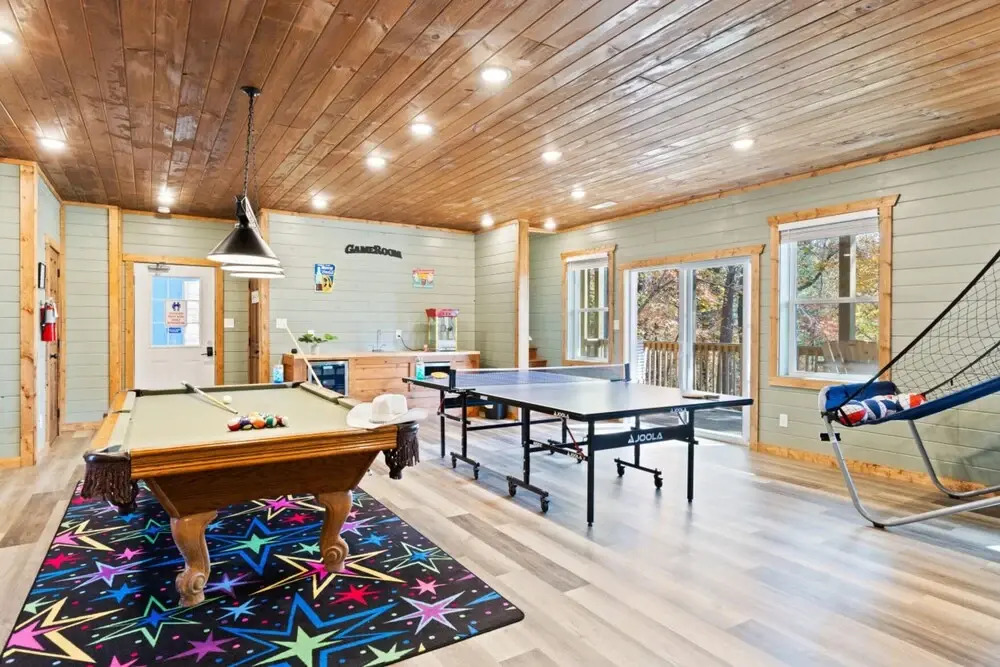 Luxe Mountain Pool Escape by Ghosal Luxury Lodging